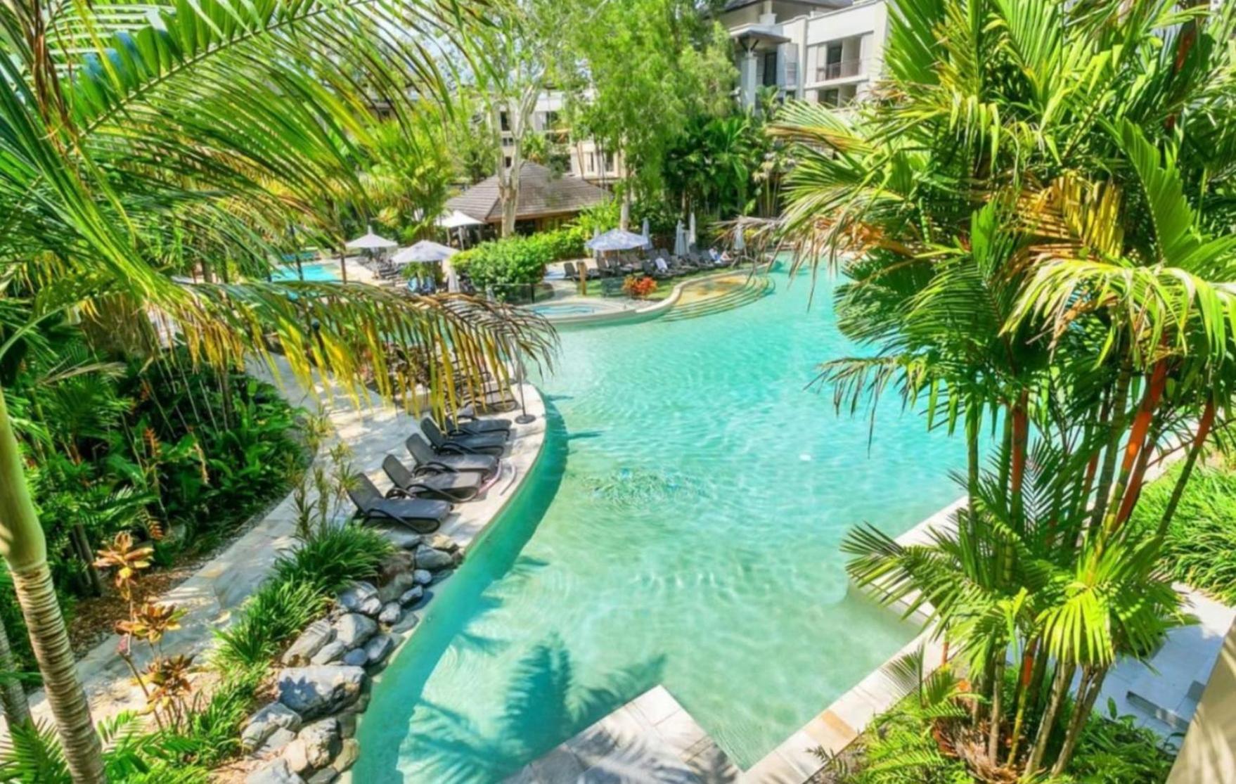 Private Apartments In The Temple Beachfront Resort Palm Cove Cameră foto