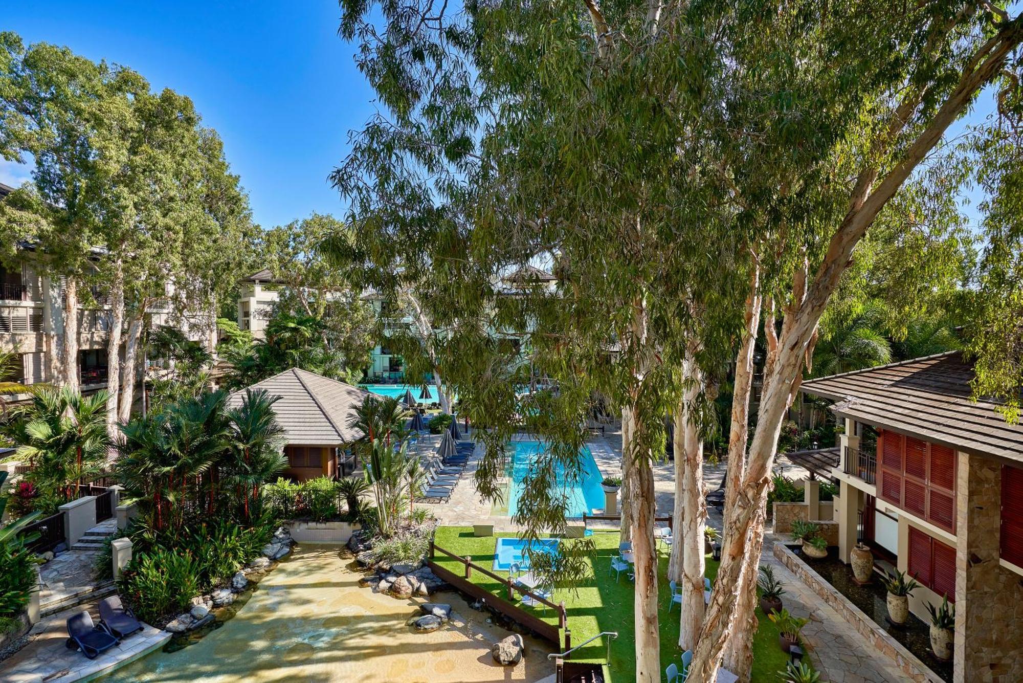 Private Apartments In The Temple Beachfront Resort Palm Cove Cameră foto