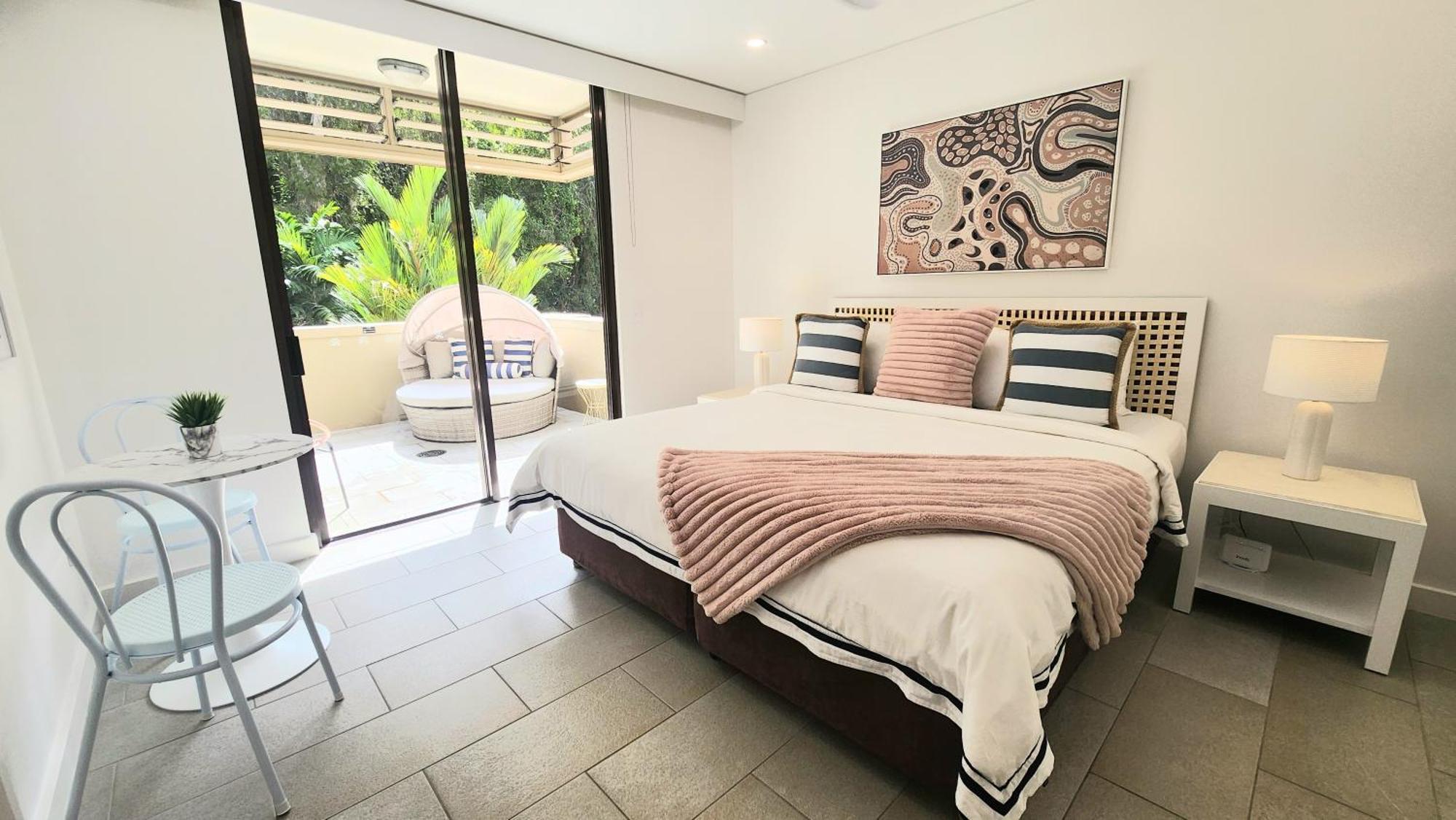 Private Apartments In The Temple Beachfront Resort Palm Cove Cameră foto